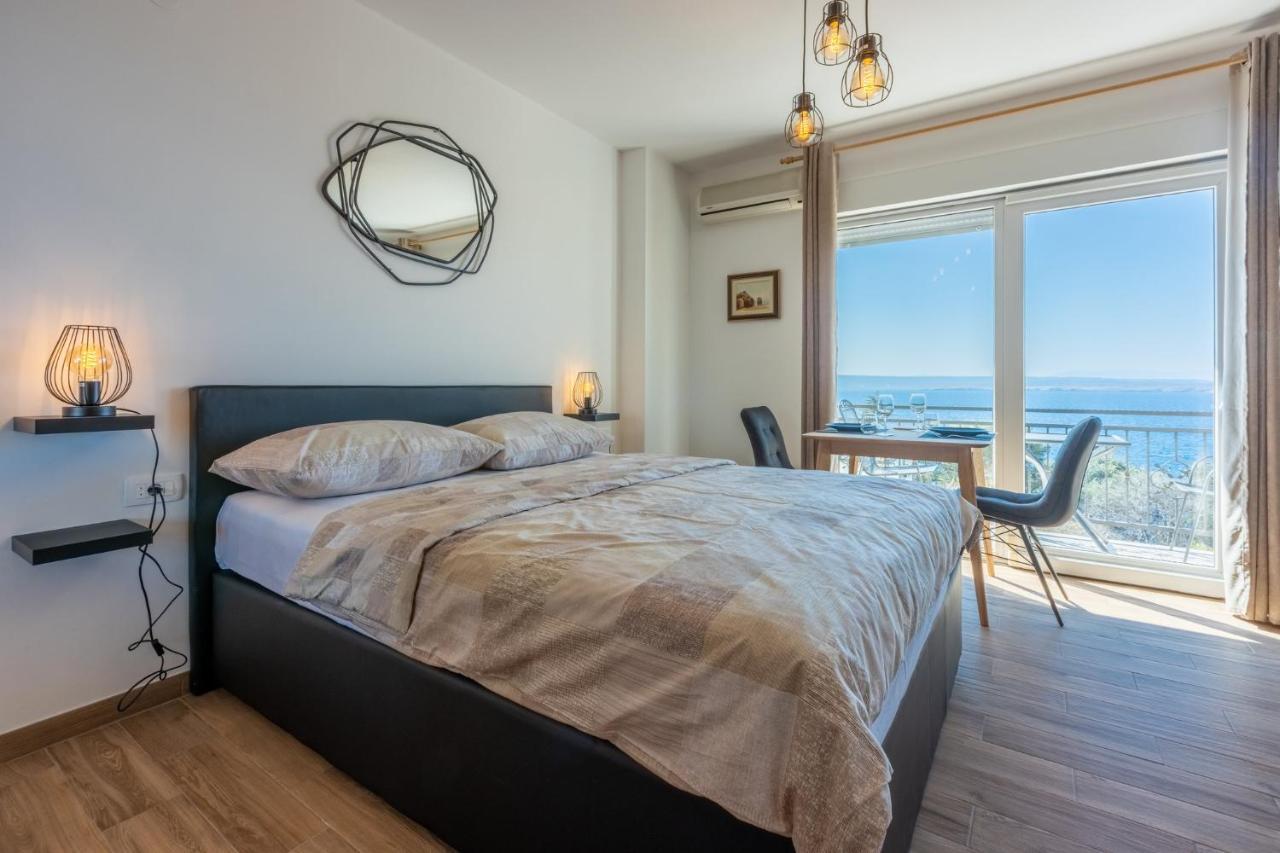 Apartments Domino R Dramalj Ngoại thất bức ảnh