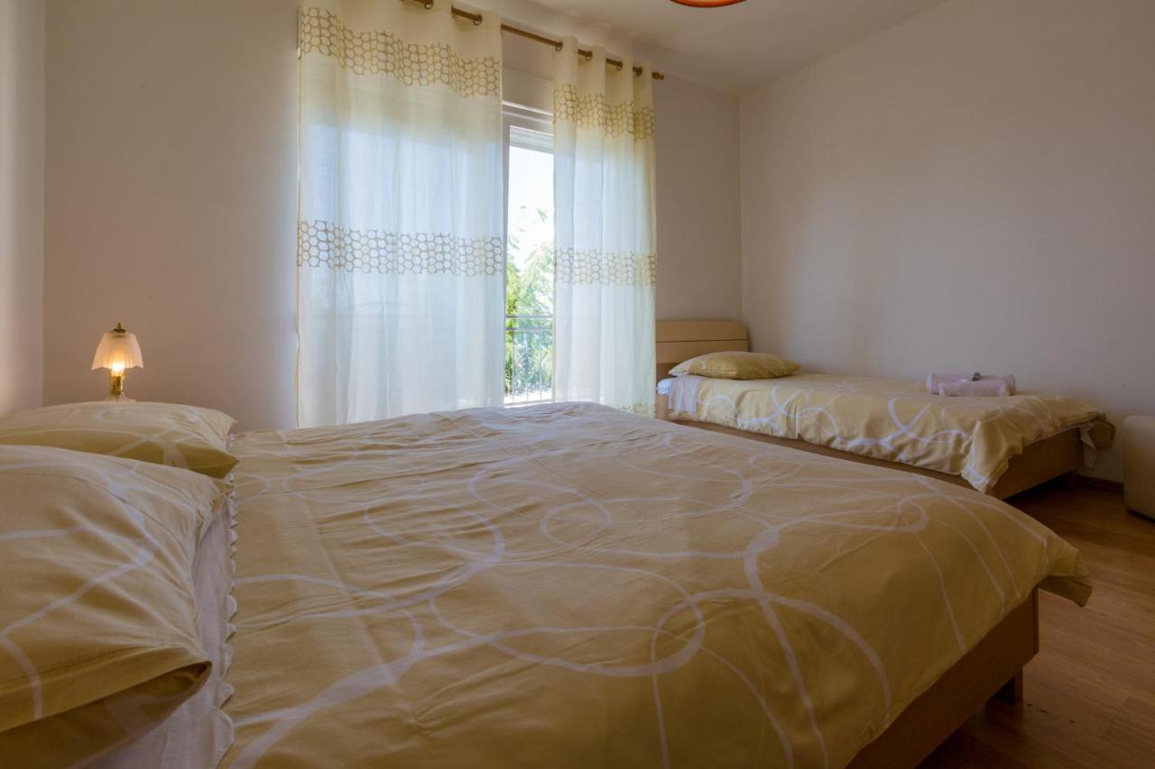 Apartments Domino R Dramalj Ngoại thất bức ảnh