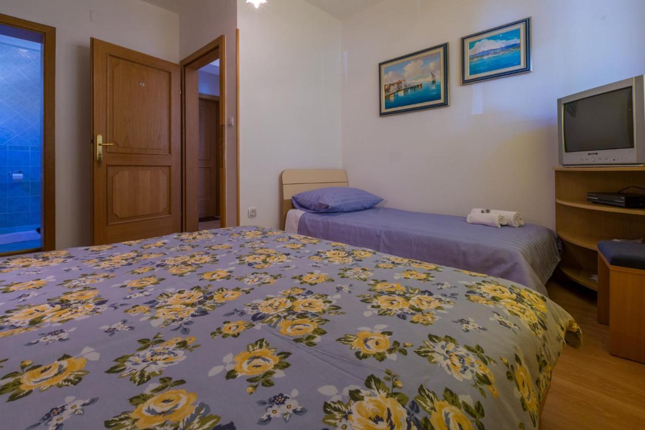Apartments Domino R Dramalj Ngoại thất bức ảnh
