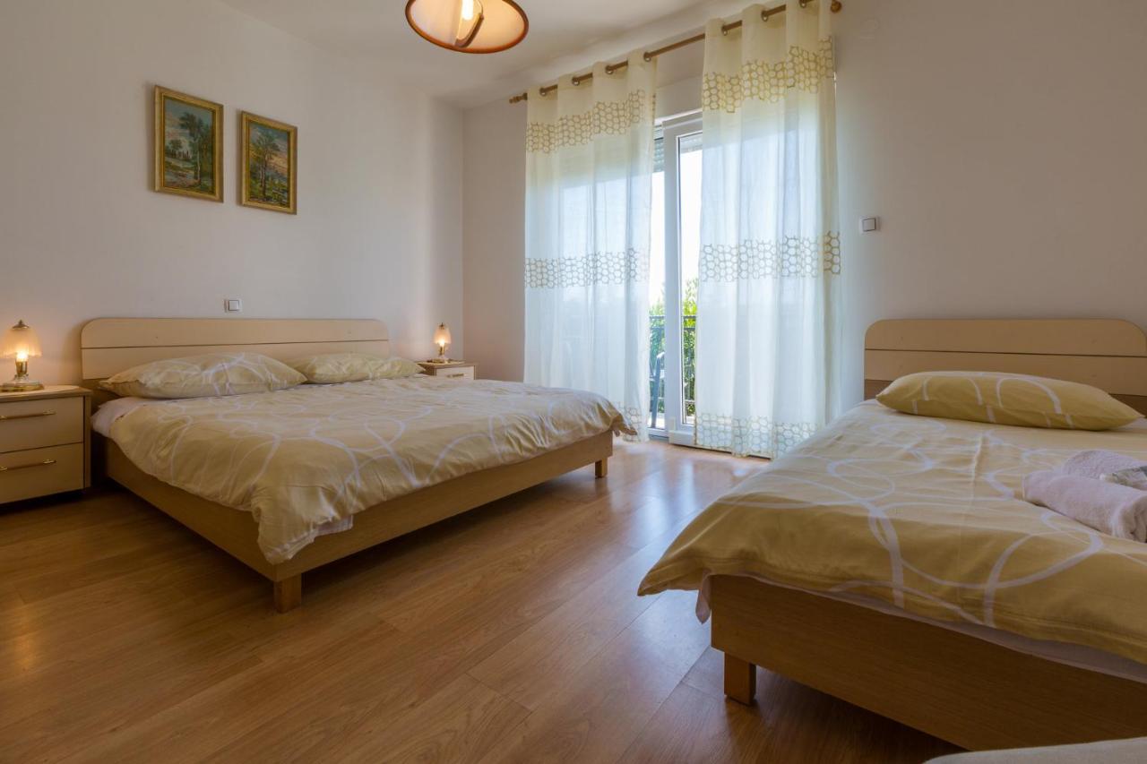 Apartments Domino R Dramalj Ngoại thất bức ảnh