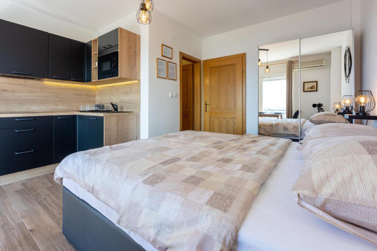 Apartments Domino R Dramalj Ngoại thất bức ảnh