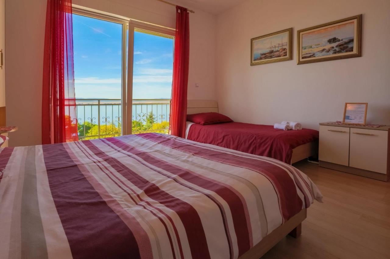 Apartments Domino R Dramalj Ngoại thất bức ảnh