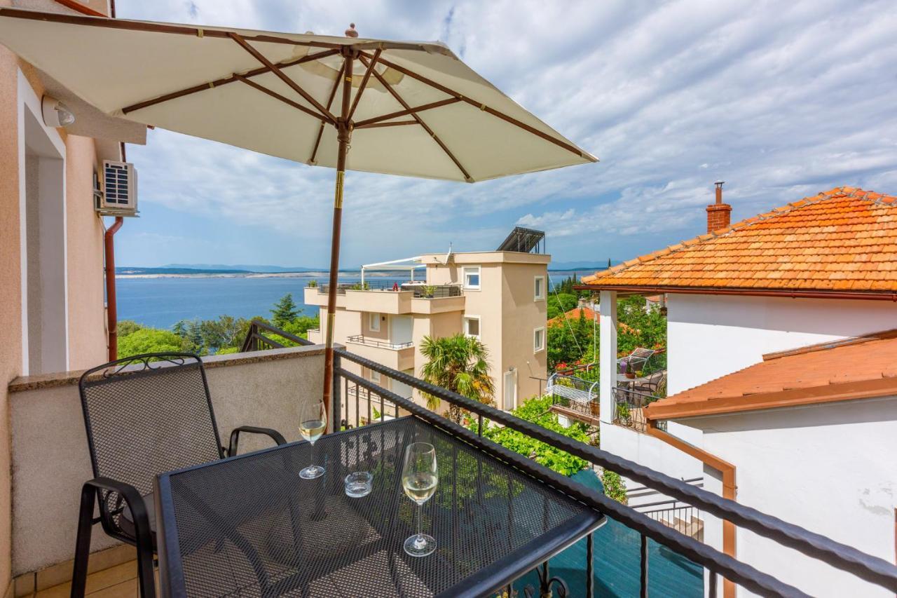 Apartments Domino R Dramalj Ngoại thất bức ảnh