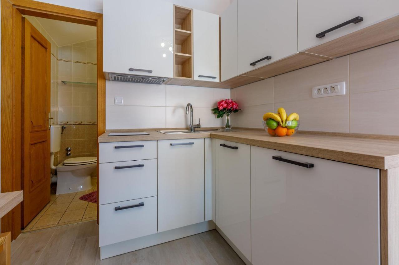 Apartments Domino R Dramalj Ngoại thất bức ảnh